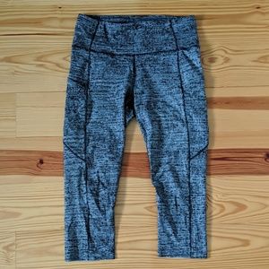 Lululemon patterned cropped legginngs